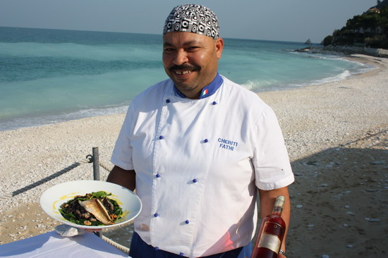 Ristorante La Capannina di Portonovo: lo chef Cheriti Fathi propone il vino rosato Pergolesi A.D.1710 (foto ottobre  2010)