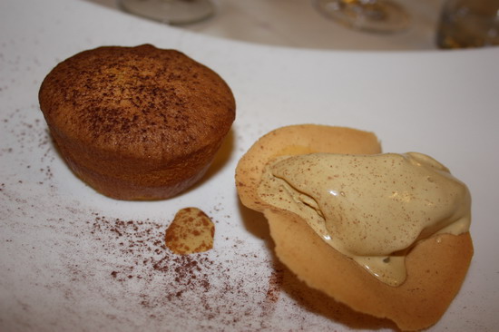 Ristorante Arnia del Cuciniere di Falconara Marittima: plume cake alle mele e mantecato di nocciola e cannella