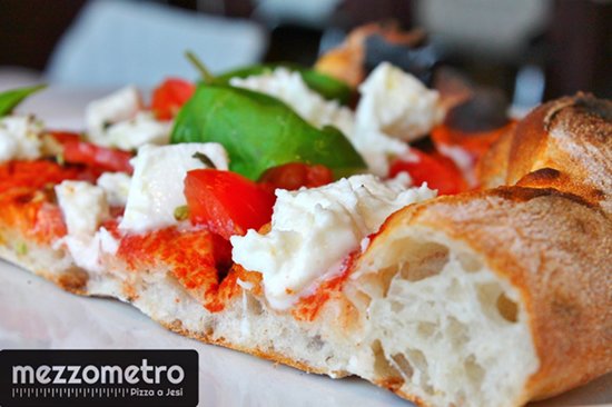 pizza_al_metro_jesi_mezzometro