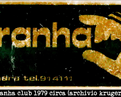 Adesivo del Piranha Club a Falconara Marittima