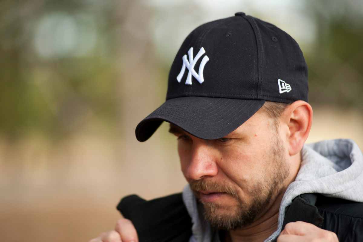 ragazzo col cappellino