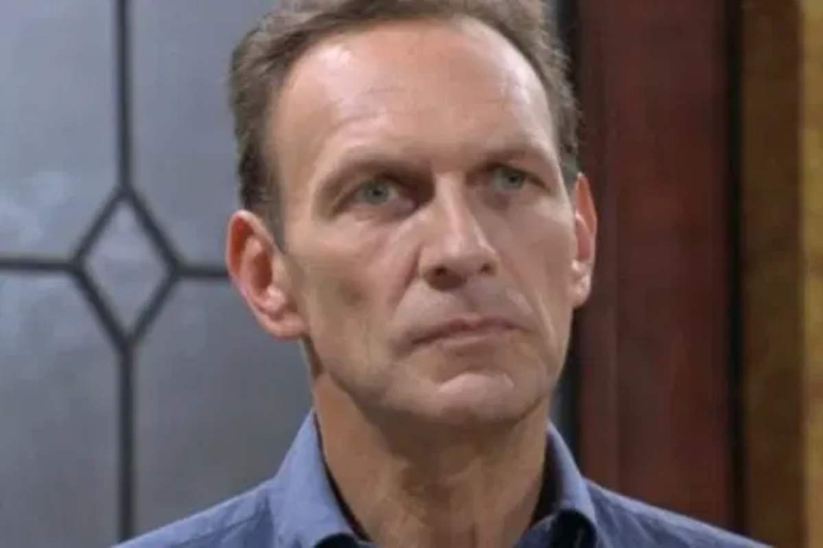 Roberto Ferri in una scena di Un Posto Al Sole