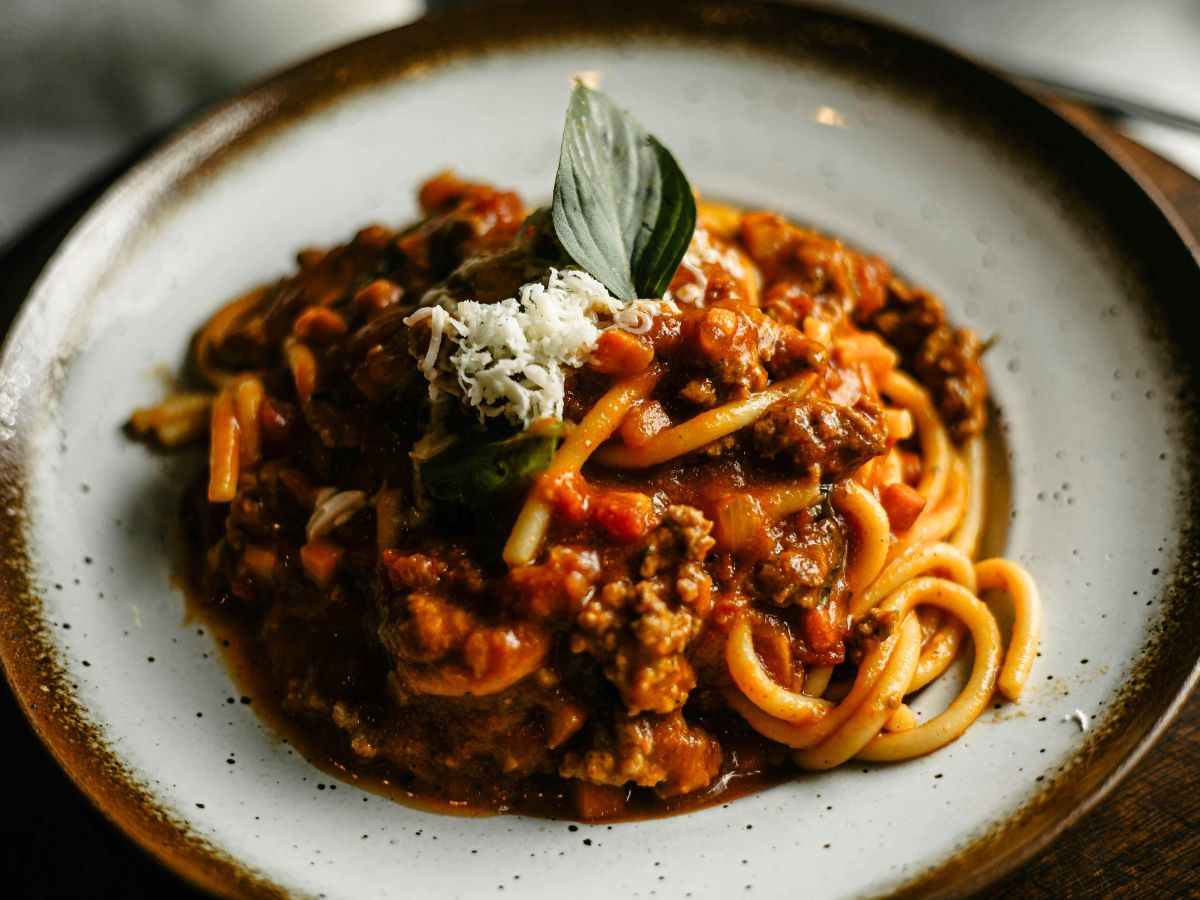 bucatini con ragù